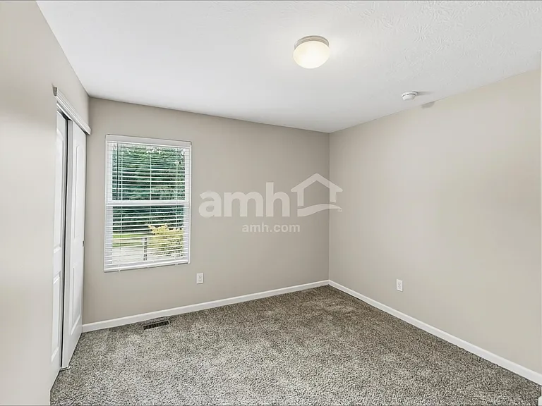 7266 Rondeau Dr — Photo 15