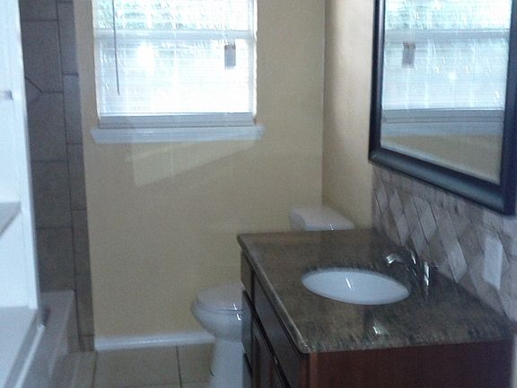 5th image of 3521 W Fuller Ave