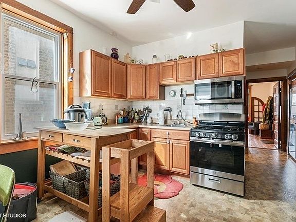 5th image of 2311 N Oakley Ave #2