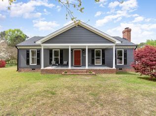 9208 Purfoy Rd, Fuquay Varina, NC 27526