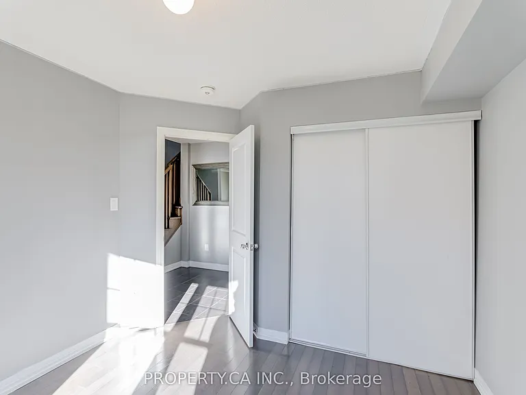 24 Clarington Blvd — Photo 7