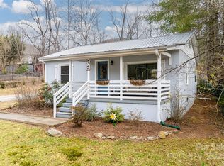 232 Northwest Ave, Swannanoa, NC 28778