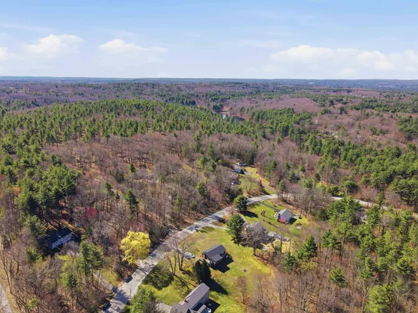 21 Brook Drive, Hudson, NH 03051