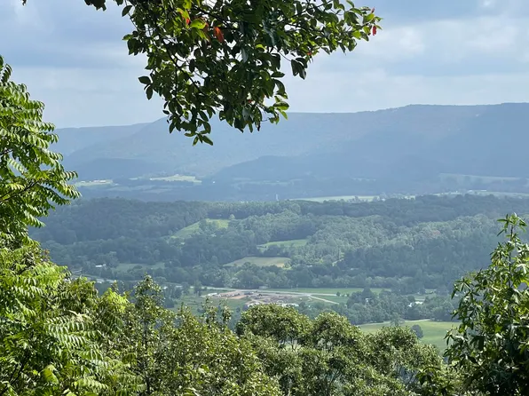 1 Raven Rock Rd, Pikeville, TN 37367