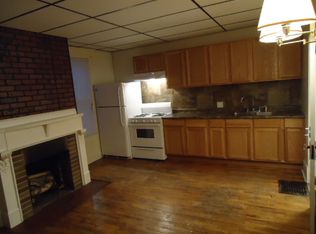 114 Clark St APT 3, Sandwich, IL 60548