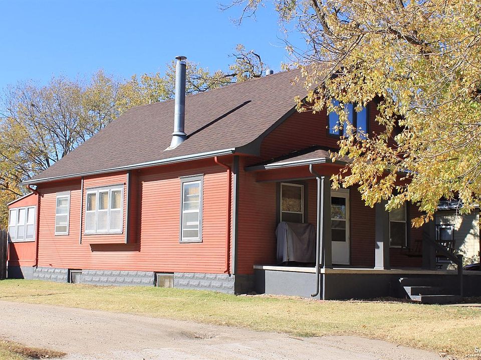 1st image of 130 S Kansas Ave