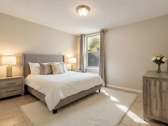 4th image of 5029 W Point Loma Blvd #C