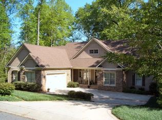 8045 Cross Creek Ct, Denver, NC 28037