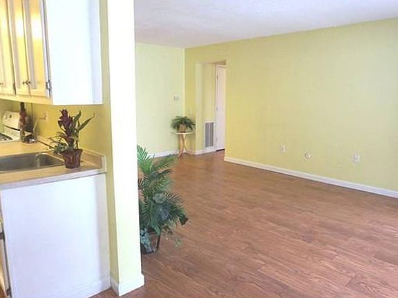 2nd image of 26B Shrewsbury Green Dr