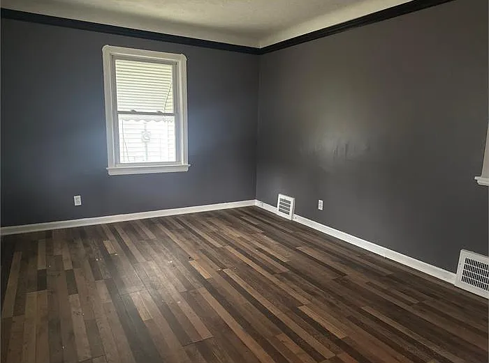 3 bed, 1158 sqft, $1,970 — Photo 2