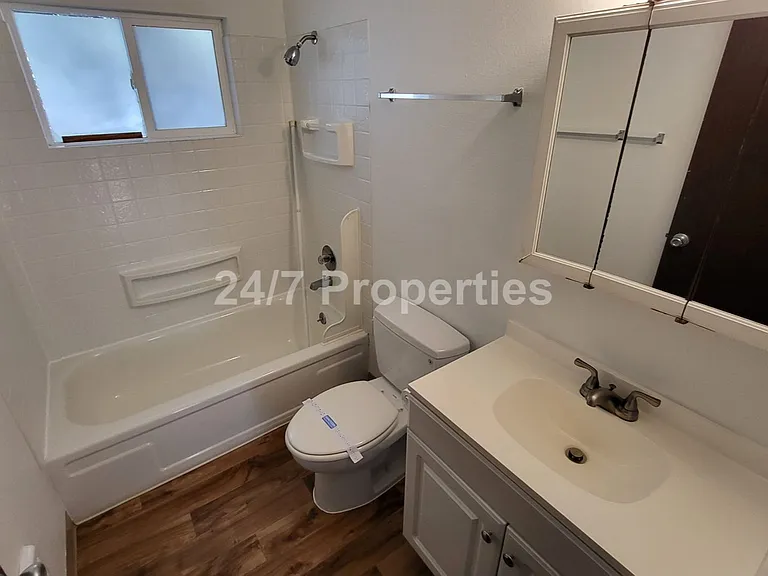 4104 SE Pardee St #B — Photo 7