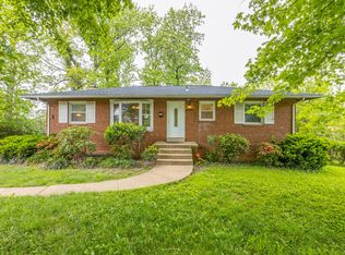 9231 Brian Dr, Vienna, VA 22180