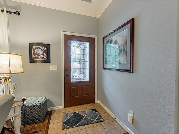 3rd image of 12 Helston Cir