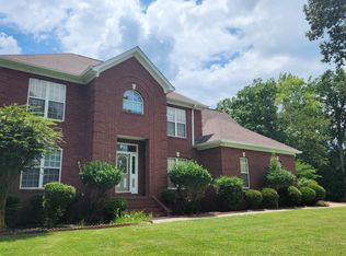 142 Hazelwood Ln, Florence, AL 35634