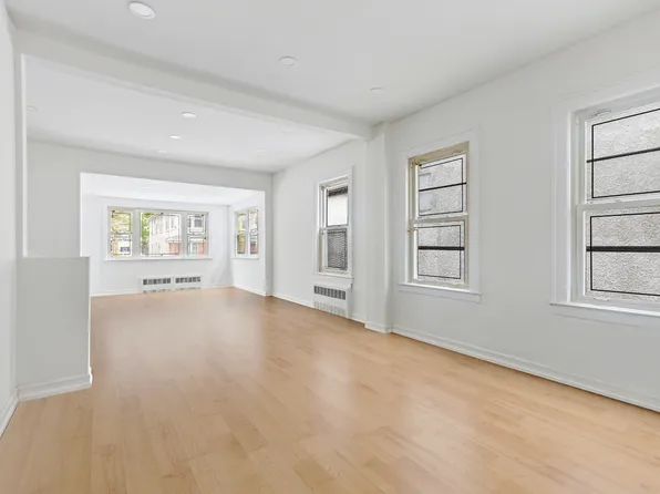 928 East 26th Street image 19 of 24