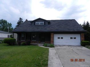 29741 Rambling Rd, Southfield, MI 48076