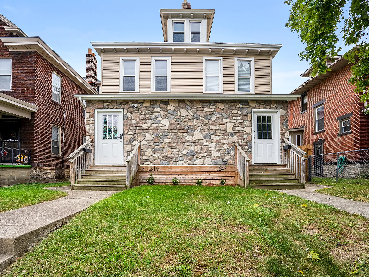 1547 Clifton Ave — Photo 1