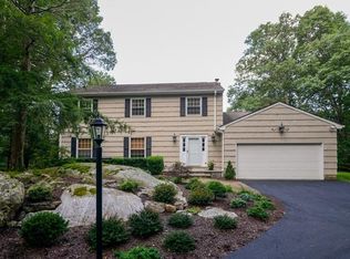 25 Tanglewild Rd, Chappaqua, NY 10514