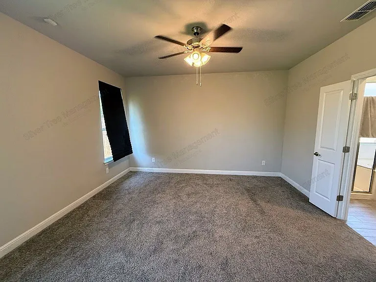 10921 Rockchapel Dr — Photo 17