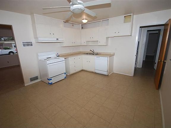 4th image of 9604 Haines Ave NE