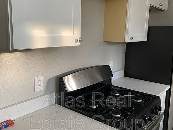 2nd image of 1075-1085 N Clarkson St #7