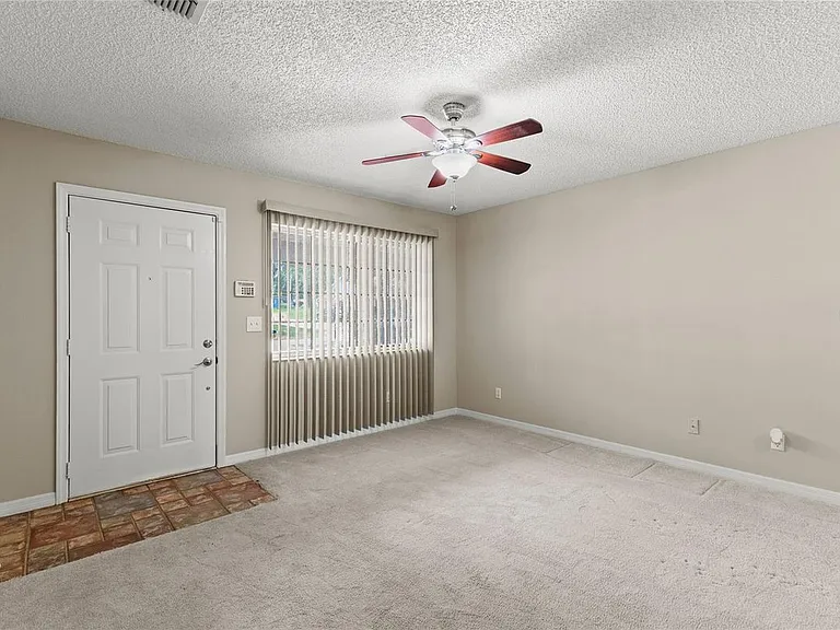 1022 Disston Ave — Photo 3