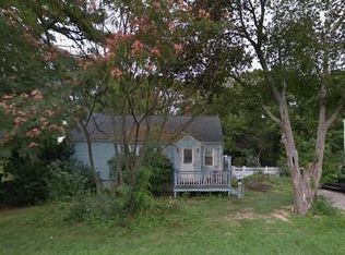 12 Casco St, Milford, CT 06460