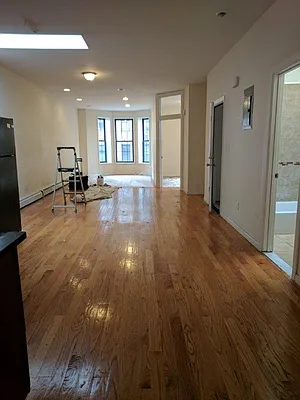 Rented by Brownstone Property Group | media 9