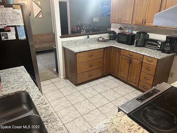5th image of 3366 Mazur Dr