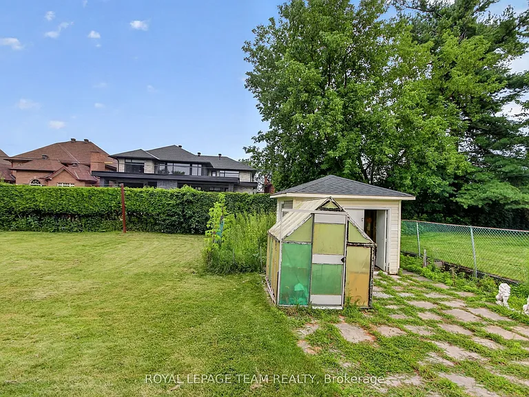 53 Fieldrow St — Photo 32
