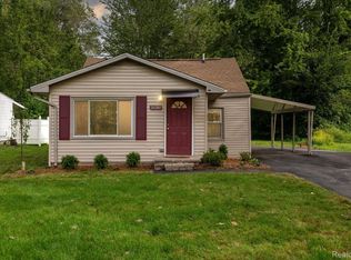 26384 Sibley Rd, Brownstown, MI 48174