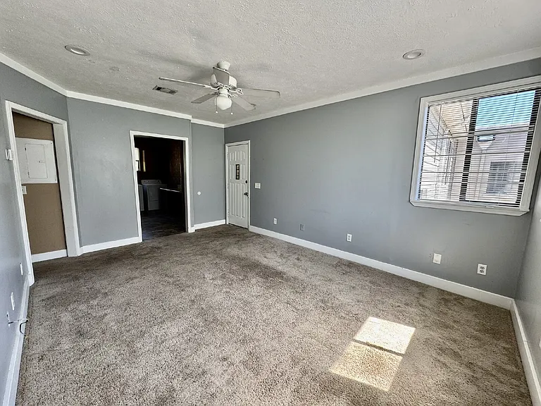 422 Magnolia Ave #3 — Photo 6