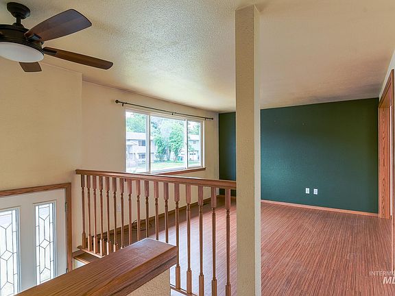 4th image of 824 Kennedy St