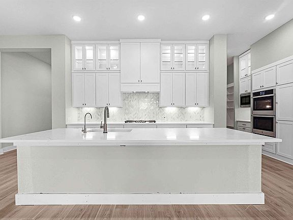 Hemleigh Plan 5614 Golden Elm Lane Kitchen