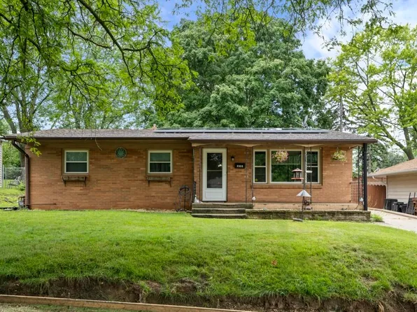 2335 Cornell Dr, Rockford, IL 61108