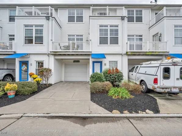 324 E Marina Pkwy, Lorain, OH 44052