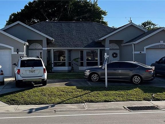 3rd image of 906/908 Cape Coral Pkwy W