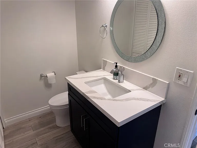 2620 Elden Ave #B5 — Photo 16