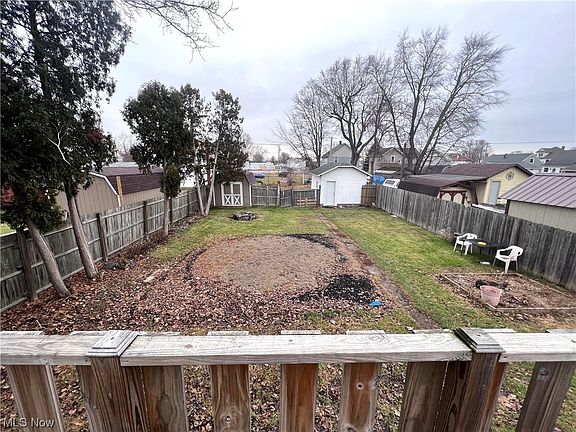 5th image of 321 W Paradise St