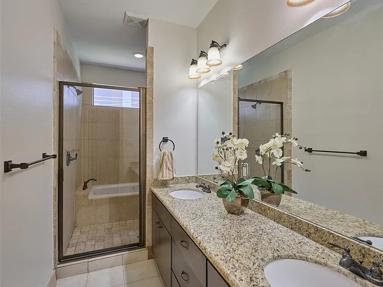 2422 Navigation Blvd #E — Photo 22