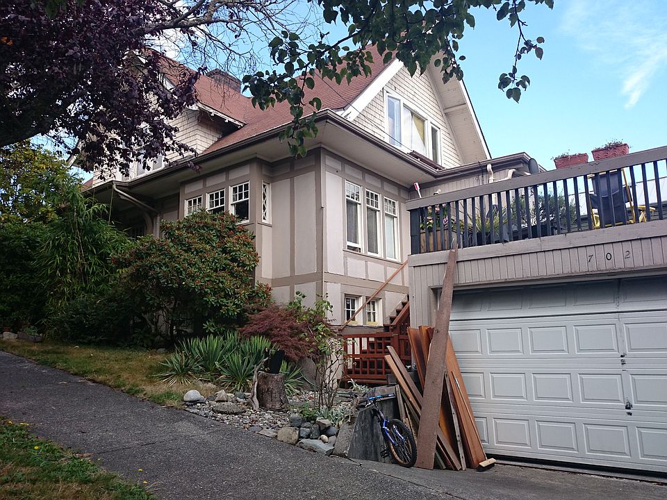 2nd image of 702 32nd Ave S