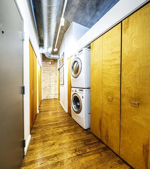 110 N Peoria St #301 — Photo 4
