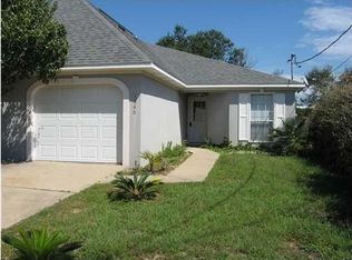 1866 Alhambra St, Navarre, FL 32566