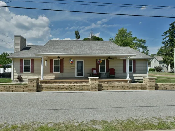 514 Washington St, Pt Clinton, OH 43452