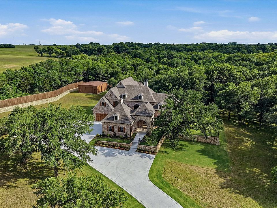 1st image of 90 Woodland Hills Dr