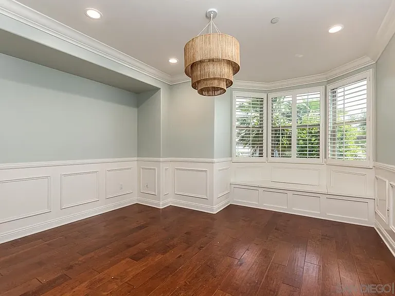 1368 Oliver Ave — Photo 22