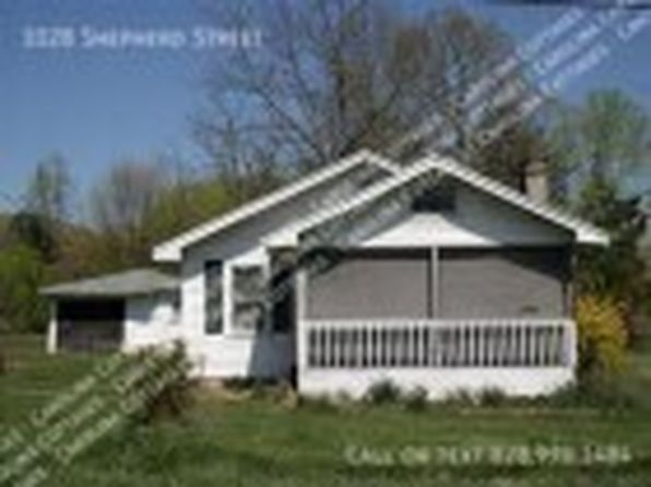 1028 Shepherd St