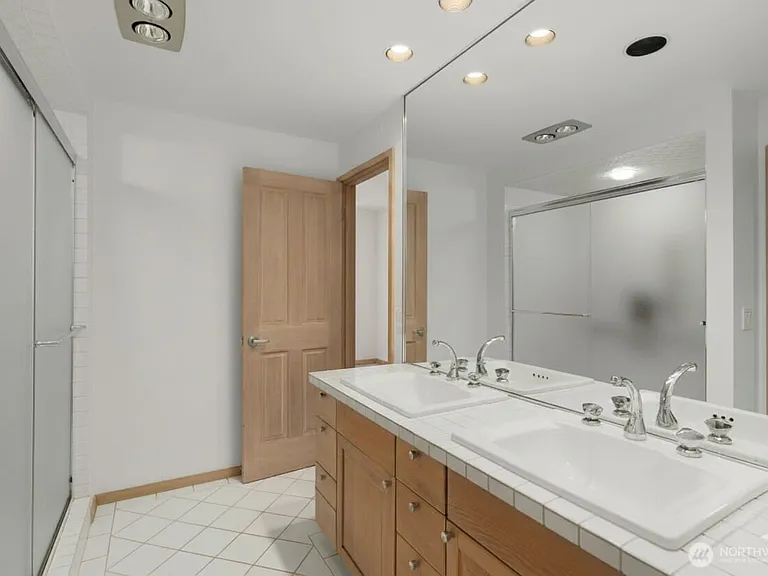 8428 N Mercer Way — Photo 16
