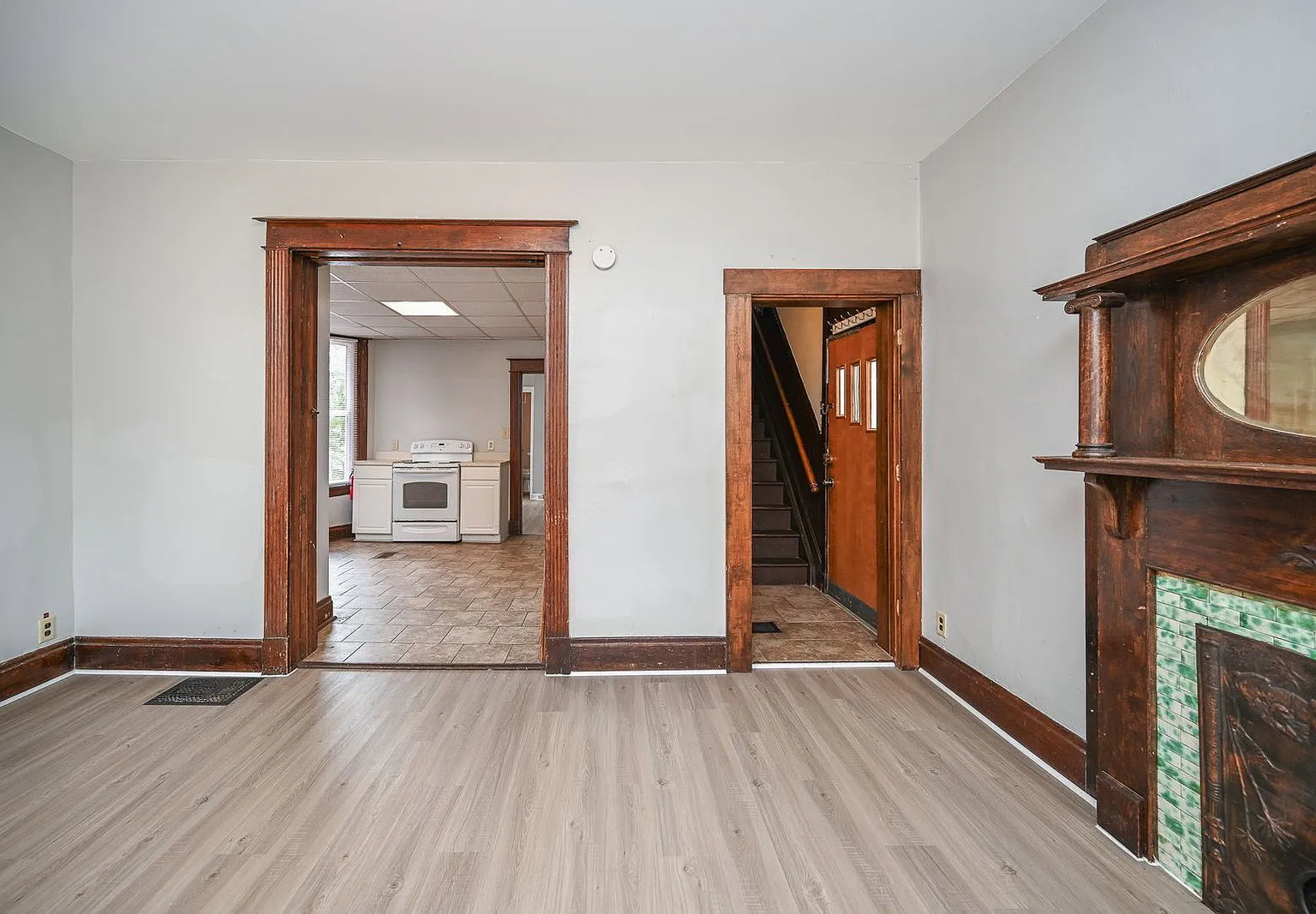 5 bed, 2.0 bath, $3,995 — Photo 4