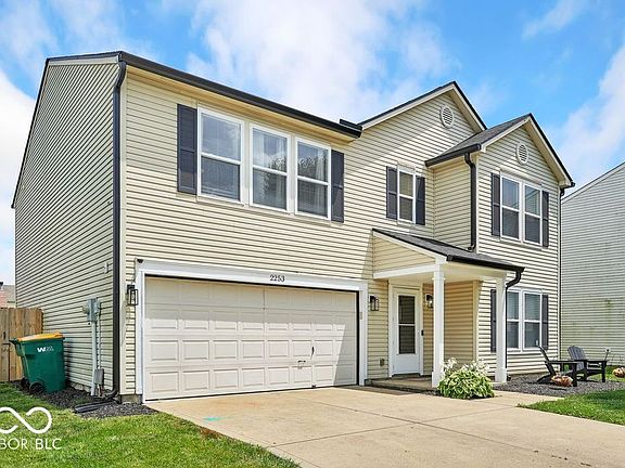 2nd image of 2253 Edgewater Cir